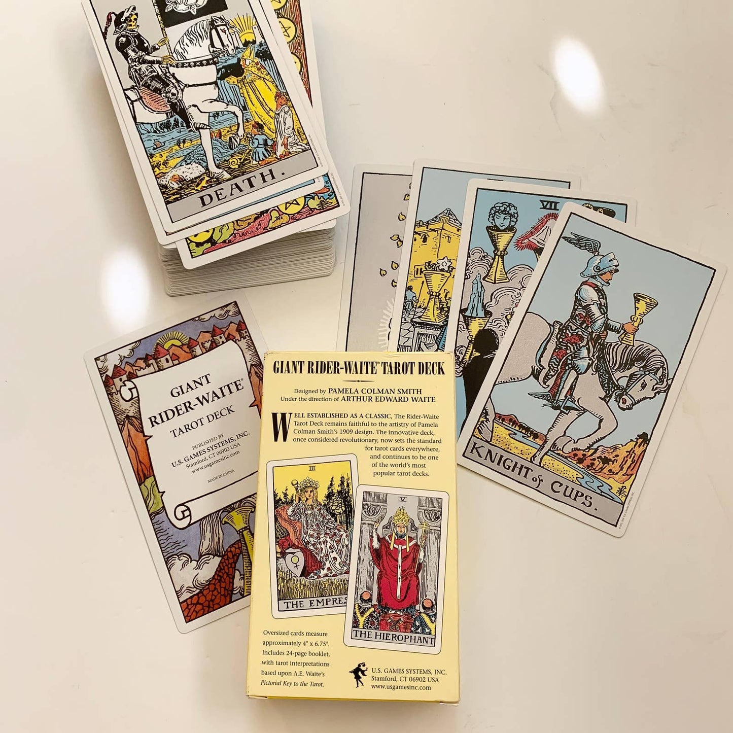 Giant Rider - Waite Tarot Deck Cards U.S Games Systems Inc