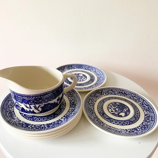 Vintage Blue Willow Set of Six Saucer Plates & Coffee Creamer