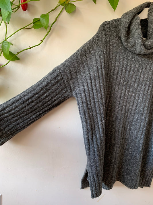 French Connection Gray Turtleneck Pullover Sweater, Size Medium