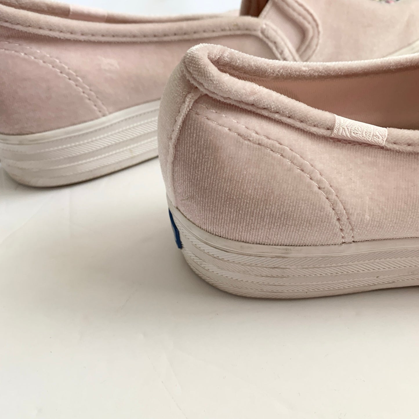 Keds x Betty & Veronica Archie Embroidered Slip On Sneakers Pink Velvet 7.5