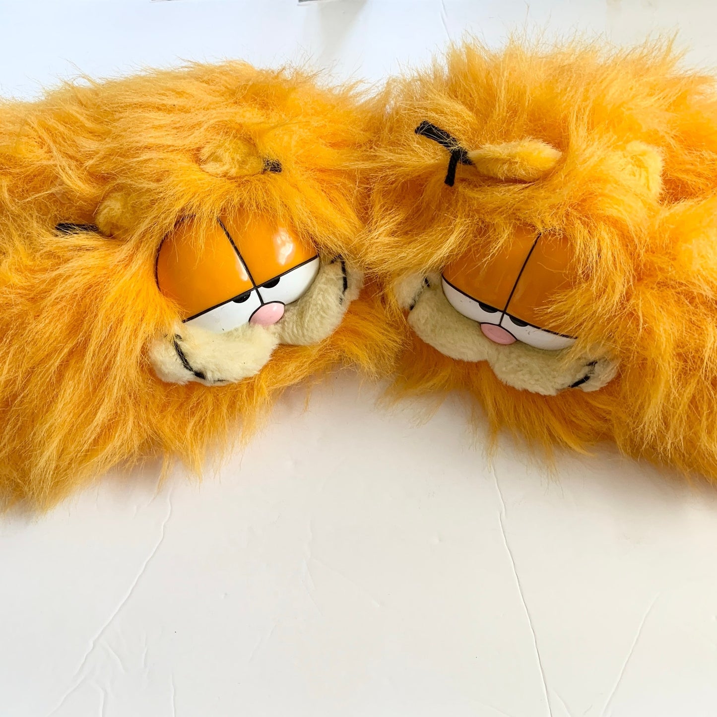 Vintage 1980s Garfield Plush Fuzzy Slippers Large