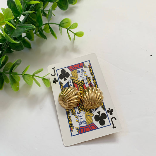Vintage Gold Tone Seashell Earrings
