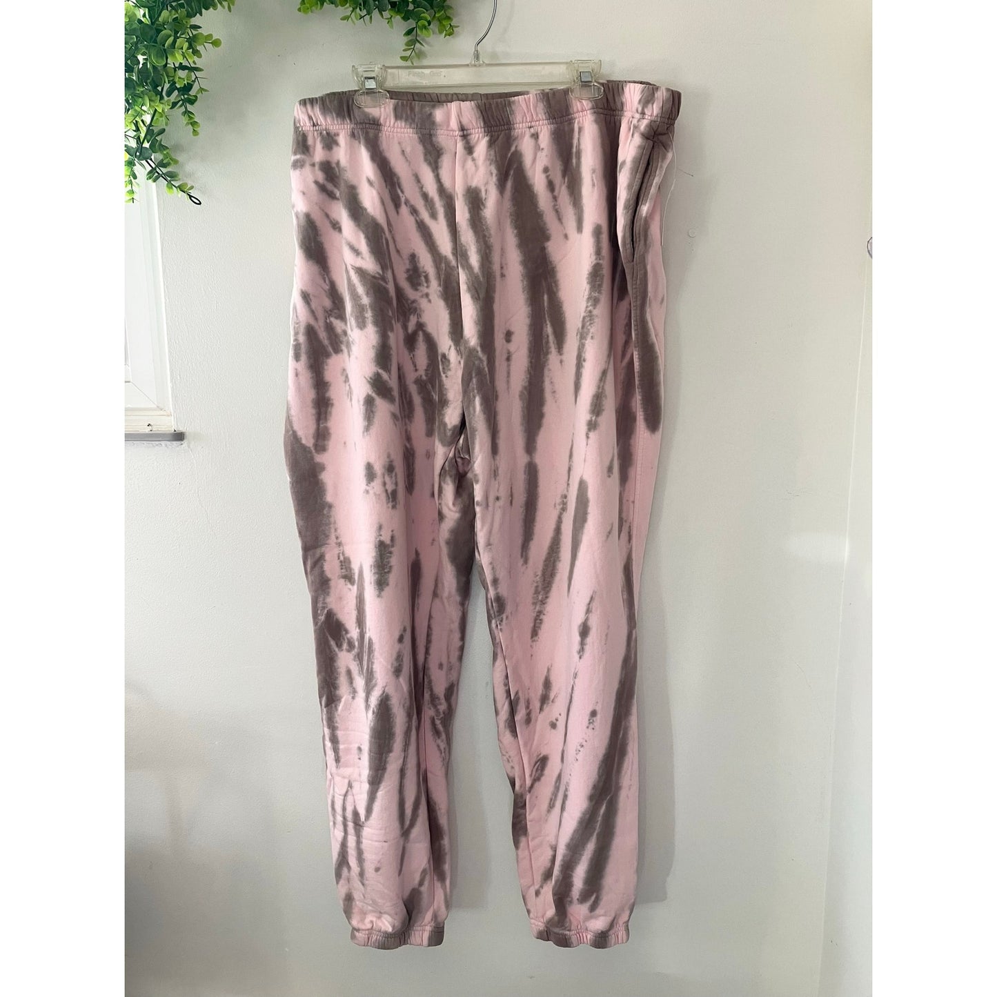 Good American Blush and Taupe Tie-Dye Boyfriend Sweatpants Size 7 4XL New