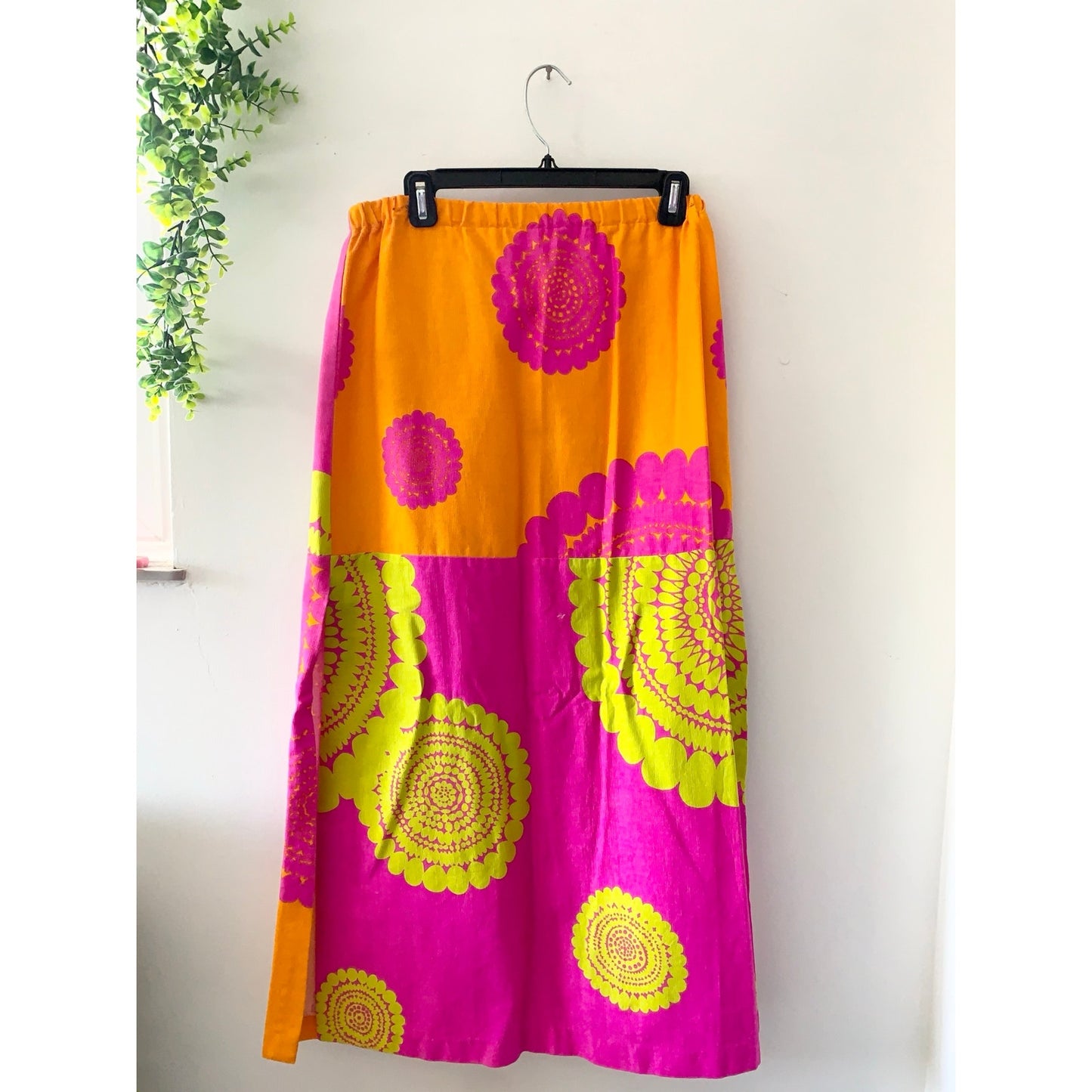 Vintage 1970s Fuchsia Orange A-Line Hawaiian Maxi Skirt