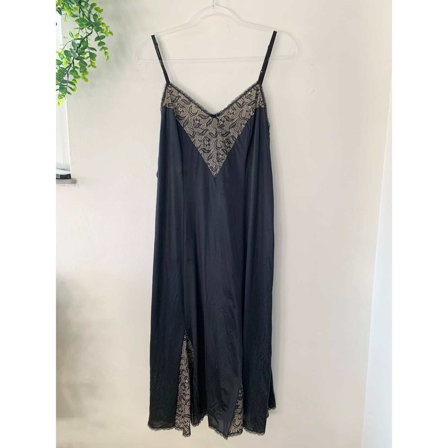 Vintage Vanity Fair Slip Dress Nightgown Black Tan Trim 38