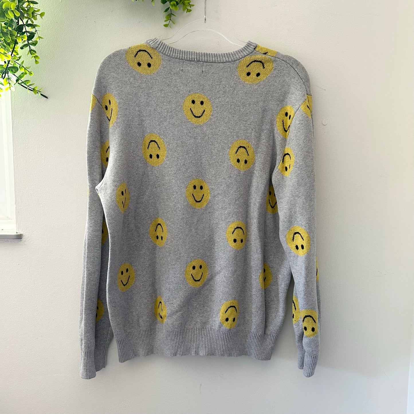 Forever 21 Men's Smiley Face Print Gray Yellow Crewneck Sweater