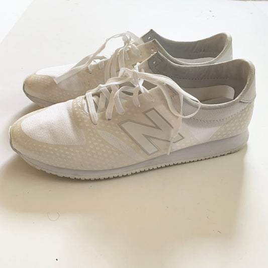 NEW BALANCE lifestyle white Sneaker Shoes 9.5