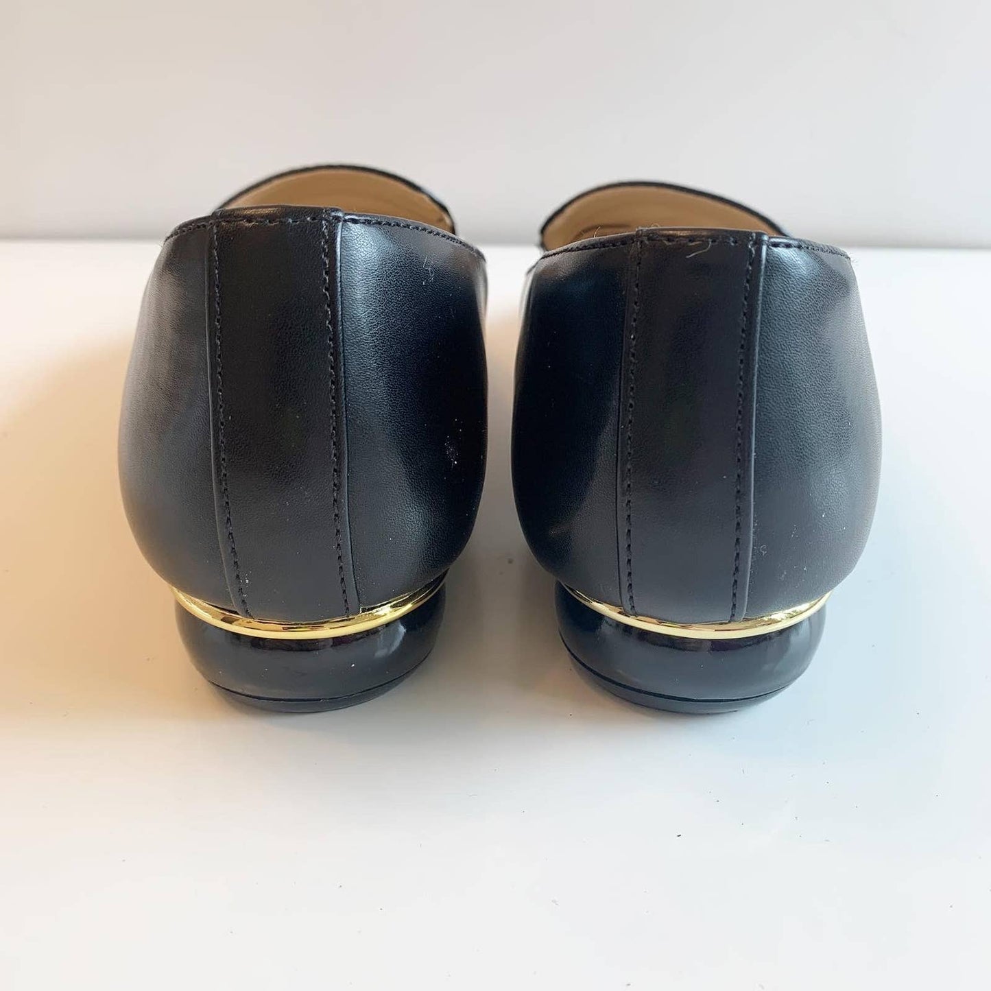 Liz Claiborne Essex Gold Chain Black Loafer