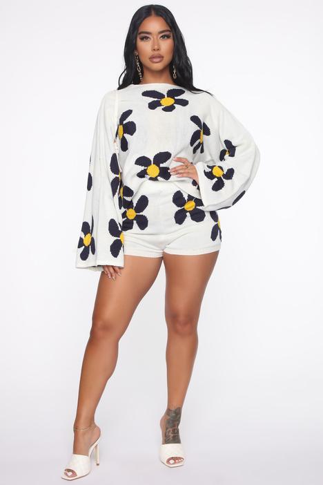 Fashion Nova Come Into Blossom White Floral Short Set Size XL
