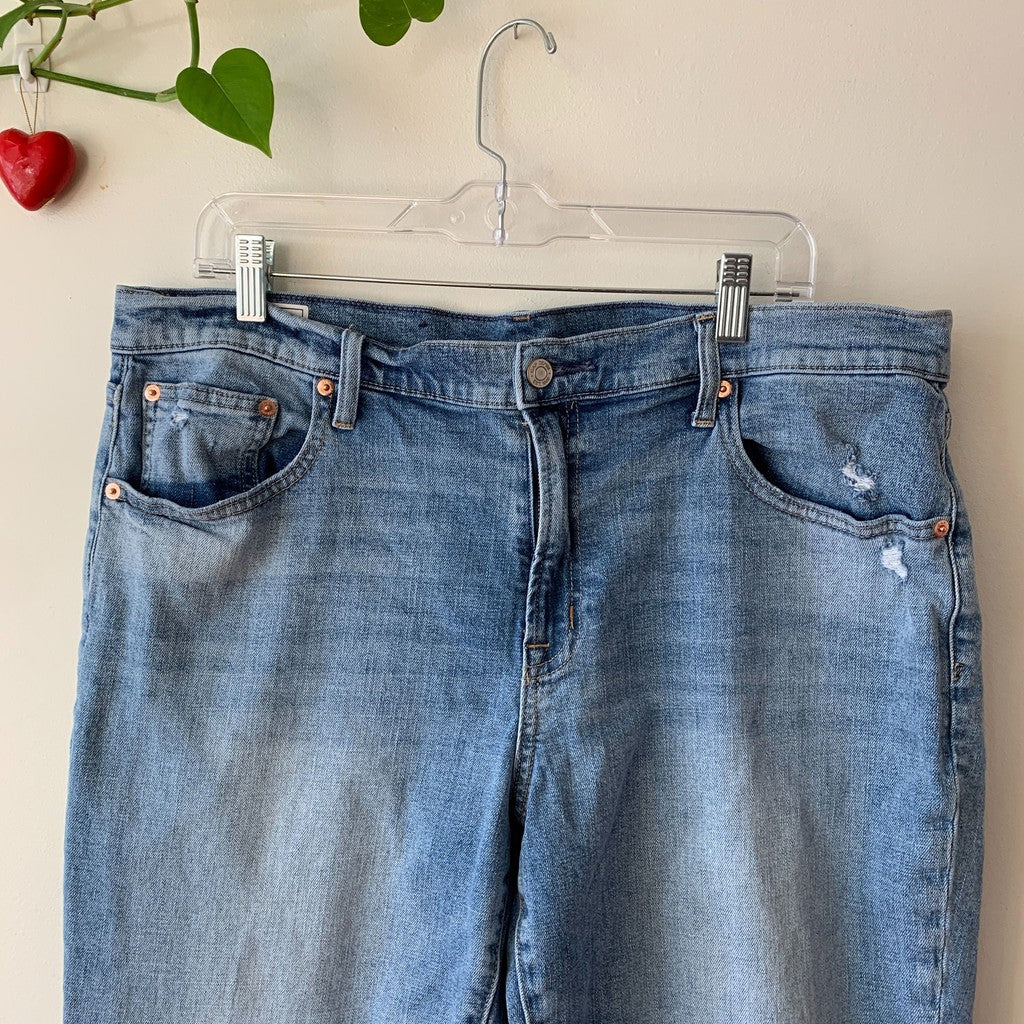 Gap Mid Rise Straight Leg Light Wash Jeans Size 16 Regular Plus