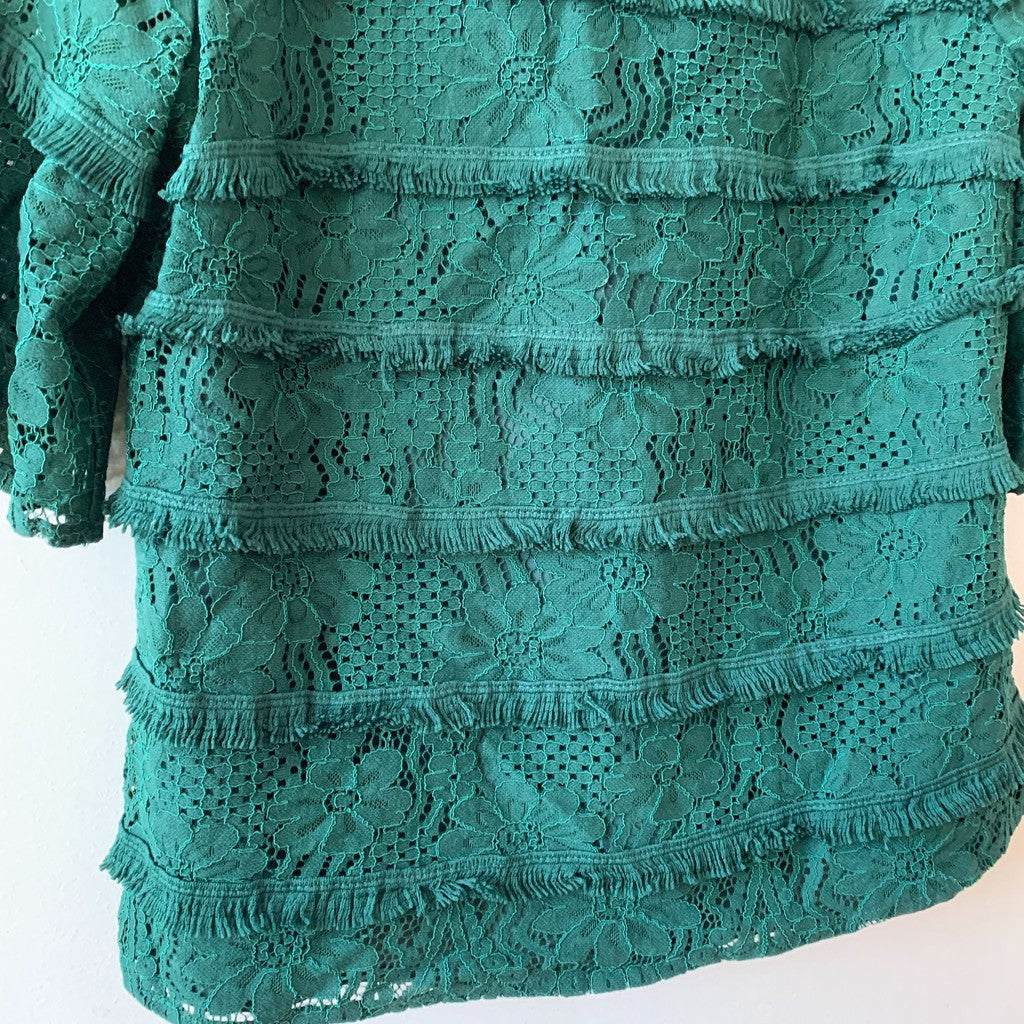 Skies are Blue Green Audrie Allover Lace Bell Sleeve  Blouse Size Medium Petites