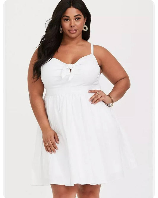 Torrid White Bow Front Skater dress 3X Plus