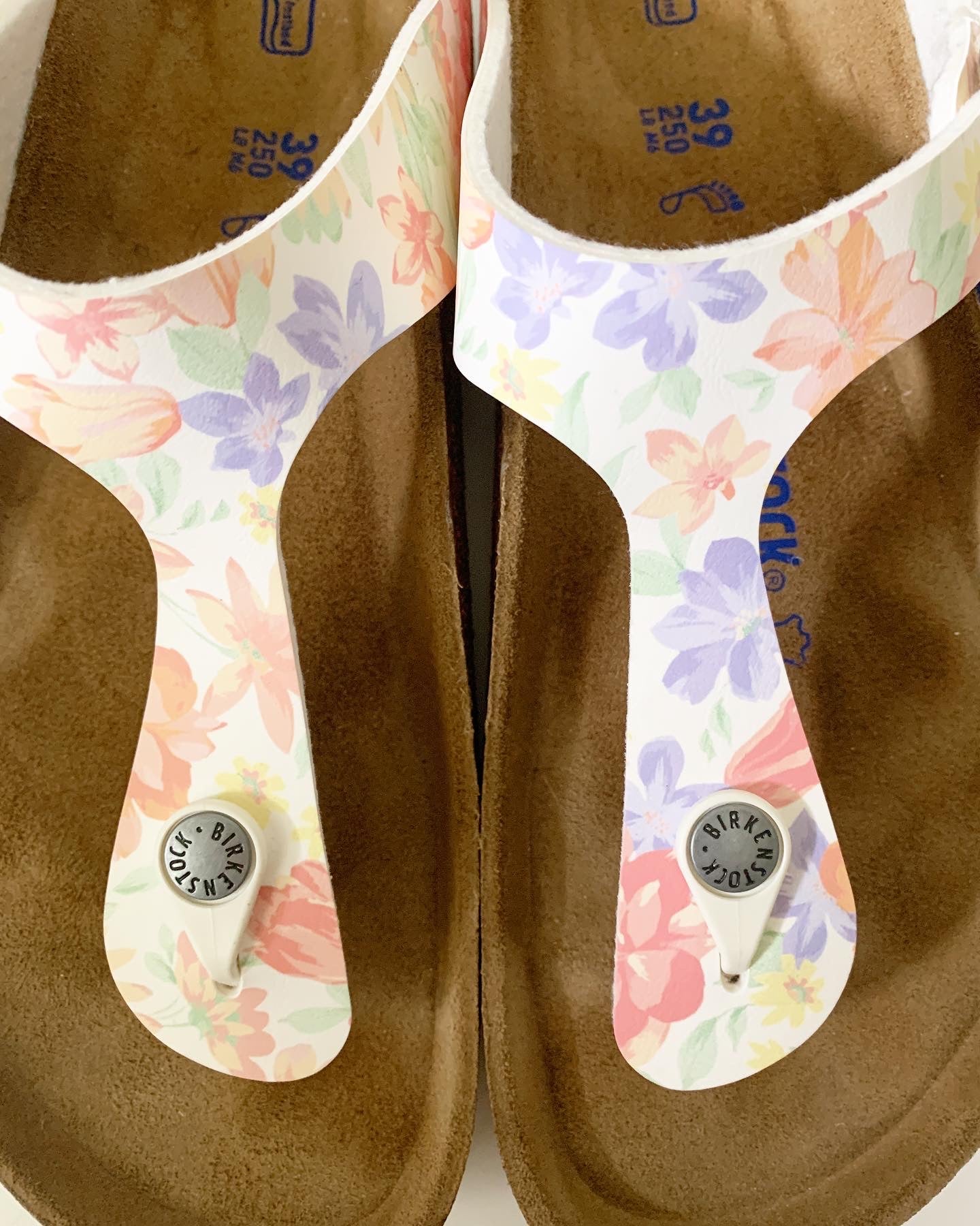 Birkenstock Birko-Flor Gizeh Floral New With Tag 39 8-8.5