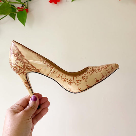 Taylor Says Henna Print Tan Pump Heels, Size 8.5