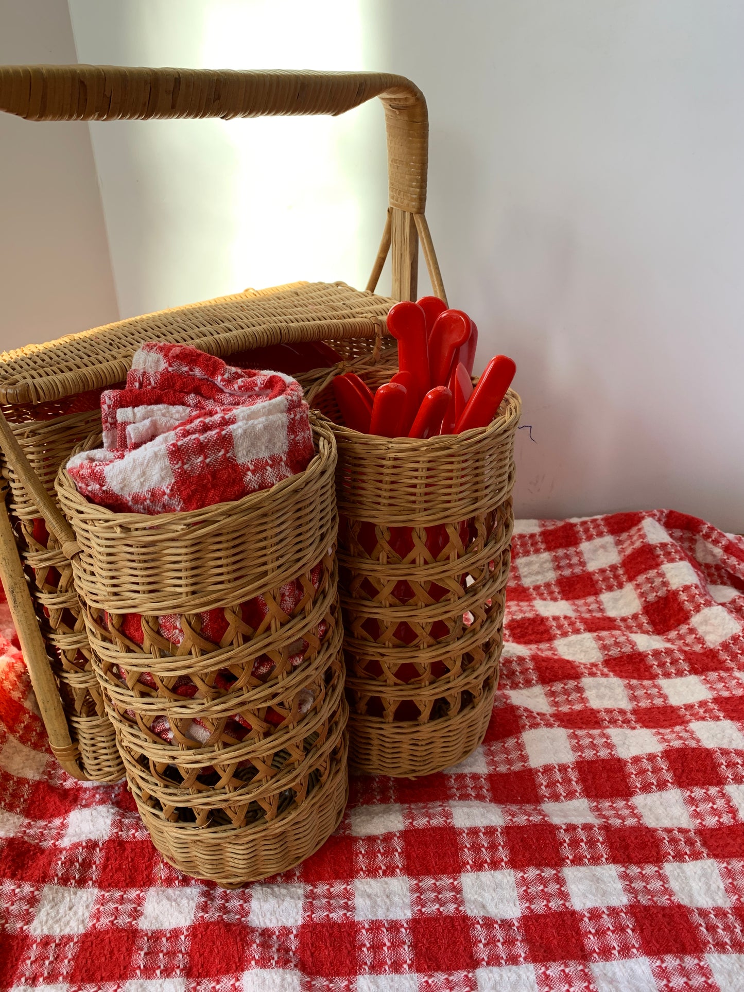 Vintage Wicker Picnic Basket Set With Blanket Cups Plates Utensils Red White Check