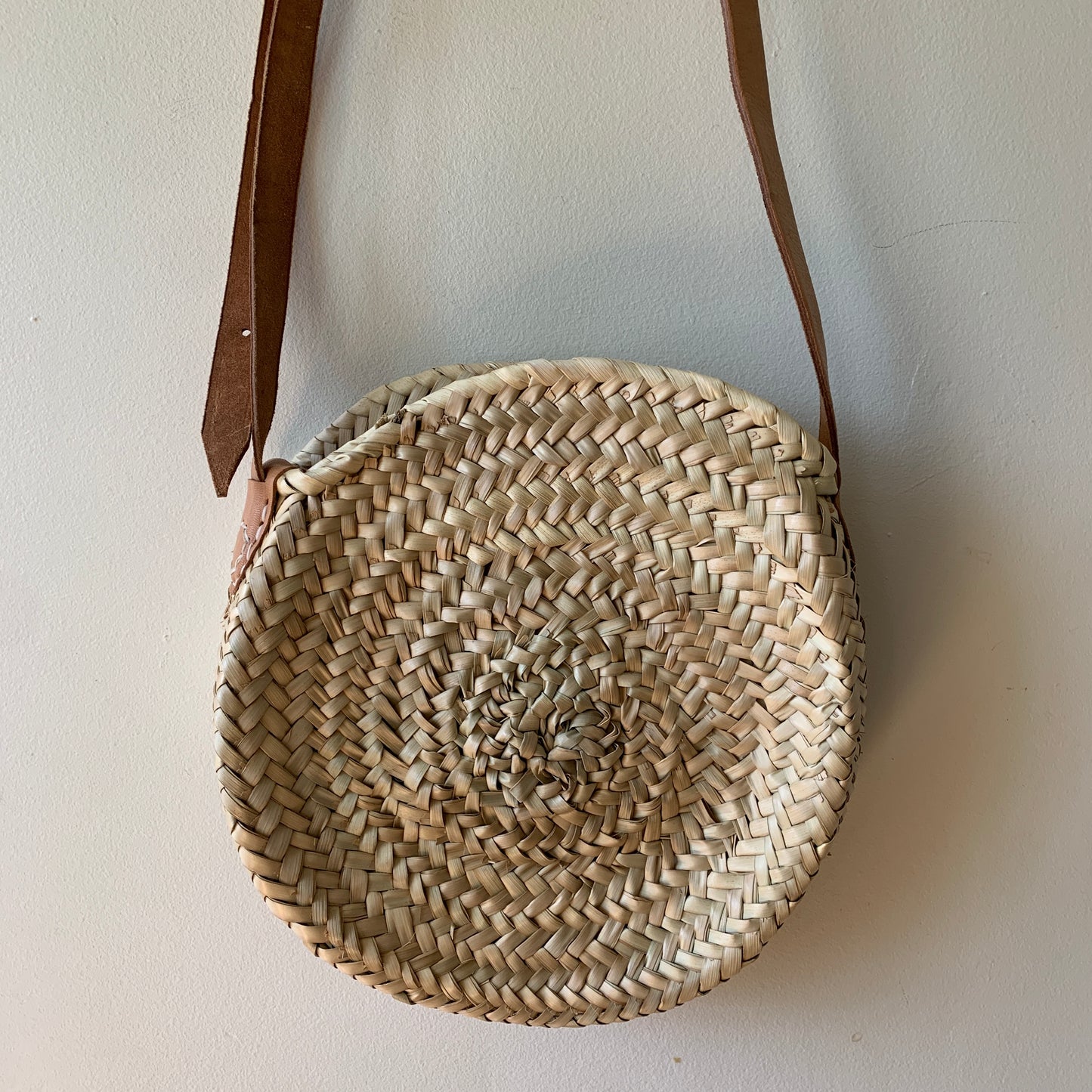 Round Straw Wicker Crossbody Purse