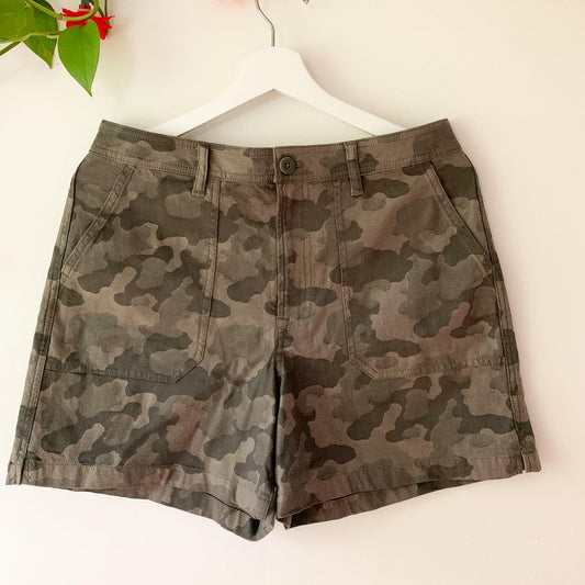 J. Crew Olive Green Camo Print Shorts, Size 6