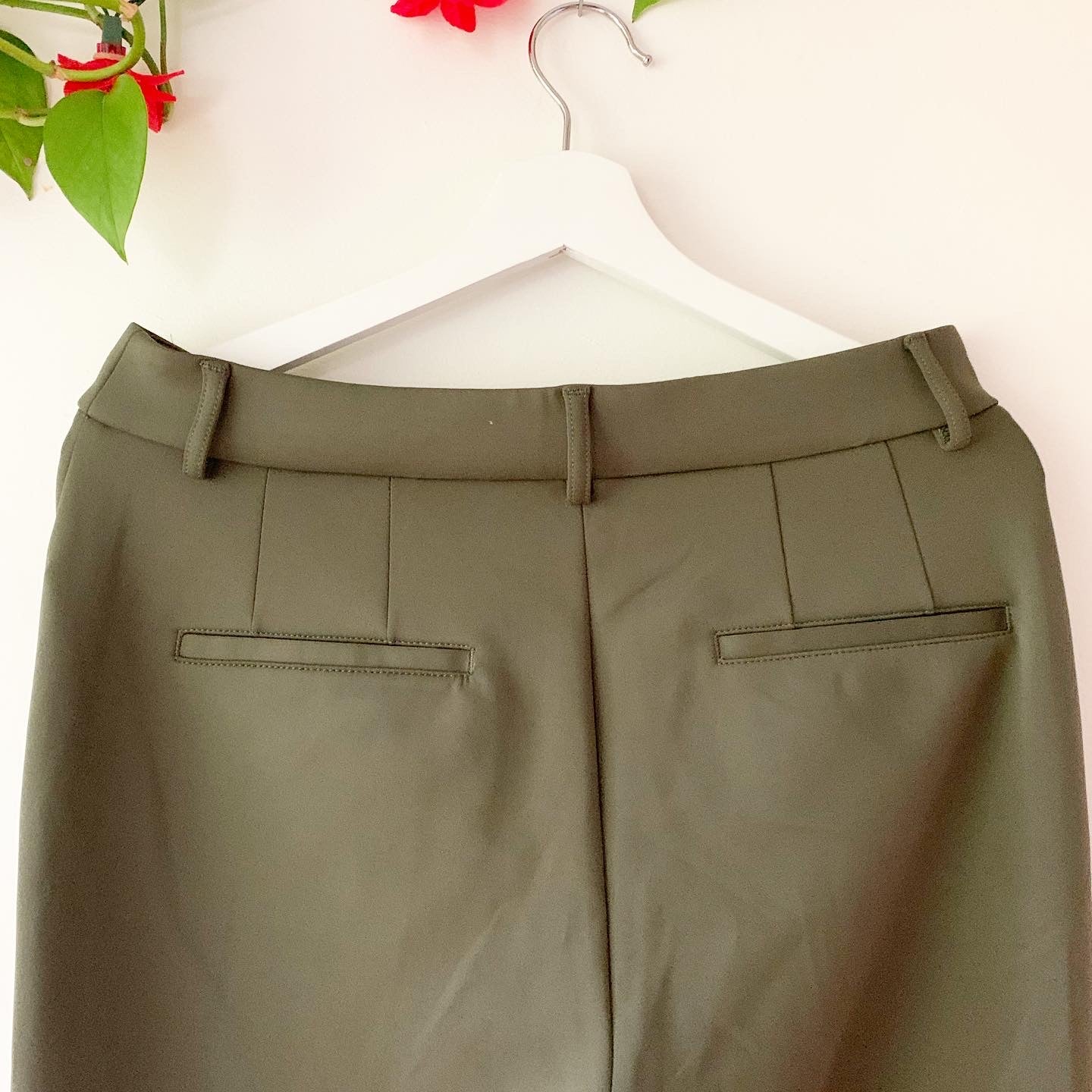 Express Supersoft Double Knit High Rise Olive Green Skinny Pants, Size Medium