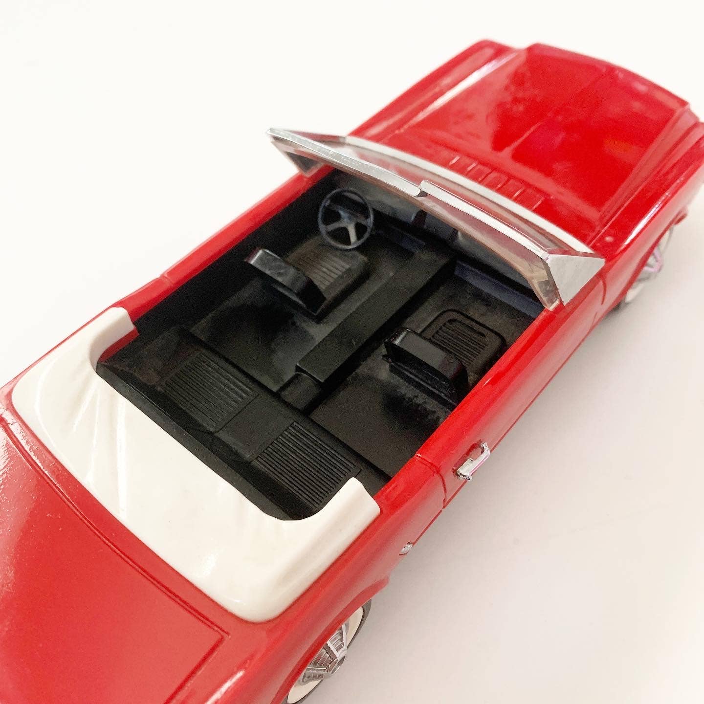 Vintage 1964 Kash N Gold Convertible Ford Mustang Novelty Red telephone